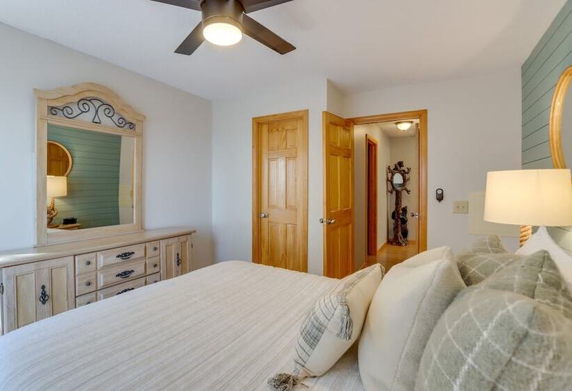 Scenic Talking Rock Creek Resort Home W/ Hot Tub