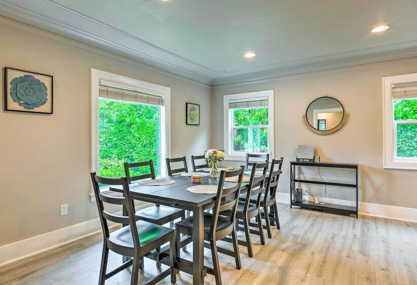 Seattle Home W/ Private Yard ~ 8 Mi To Dtwn!