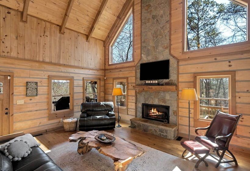 Secluded Blue Ridge Mtn Retreat W/ Indoor Hot Tub