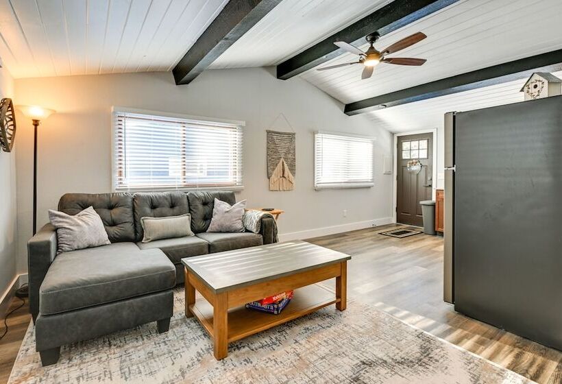 Secluded Cabin ~ 15 Mi To Castle Rock Lake!