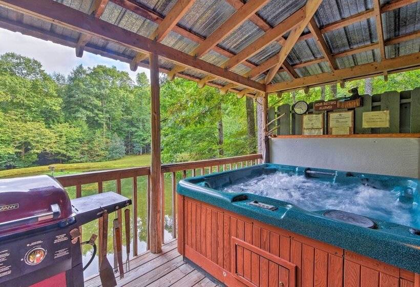 Secluded Family Retreat In Dahlonega W/ Hot Tub!