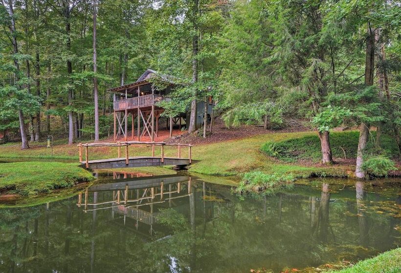 Secluded Family Retreat In Dahlonega W/ Hot Tub!