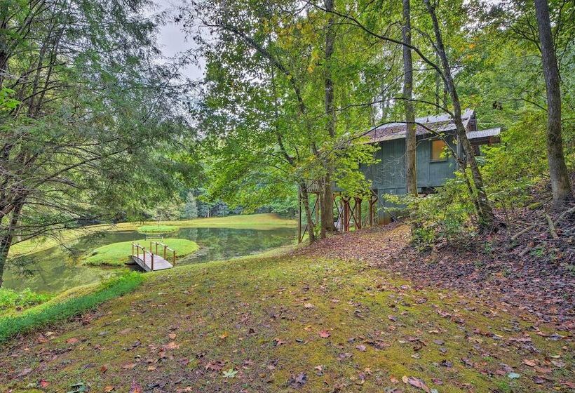 Secluded Family Retreat In Dahlonega W/ Hot Tub!