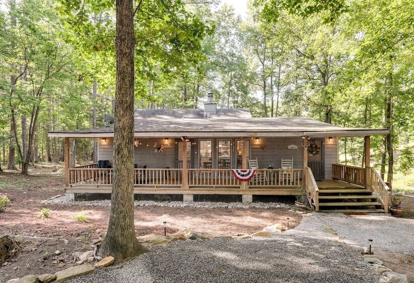 Secluded Hamilton Cabin Retreat W/ Private Lake!