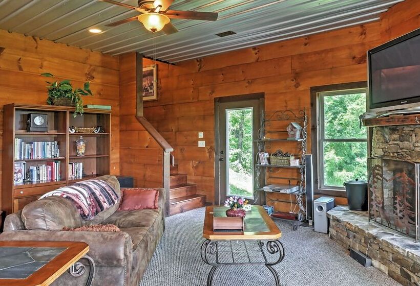 Secluded Morganton Cabin W/ Wooded Views & Hot Tub