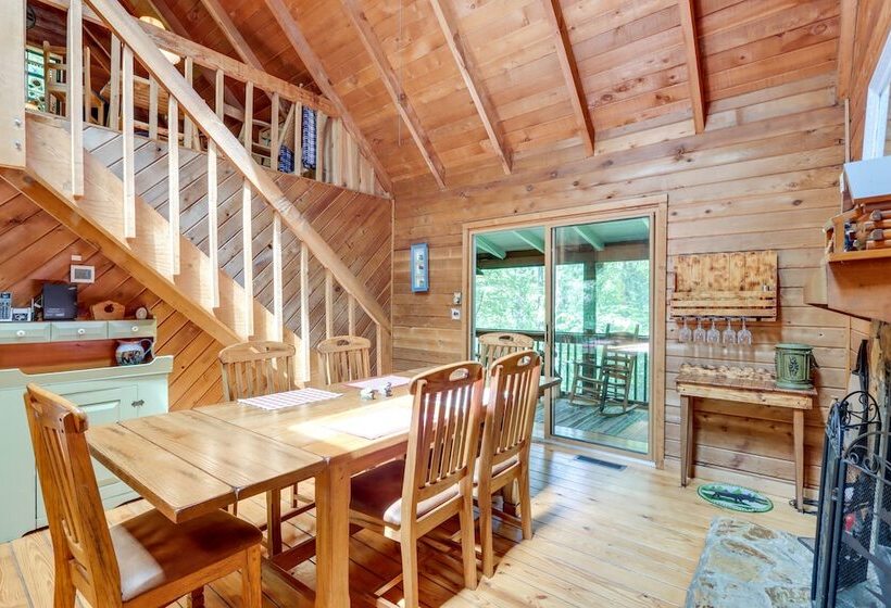 Secluded Mountain Escape W/ Game Room & Fire Pit!