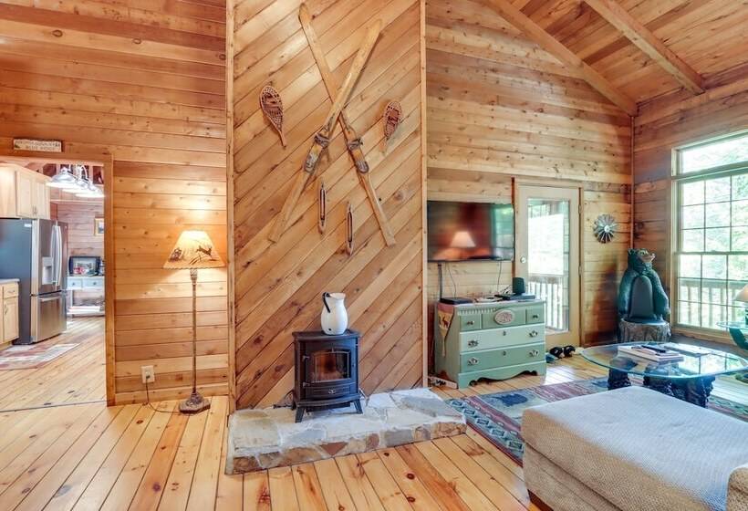 Secluded Mountain Escape W/ Game Room & Fire Pit!