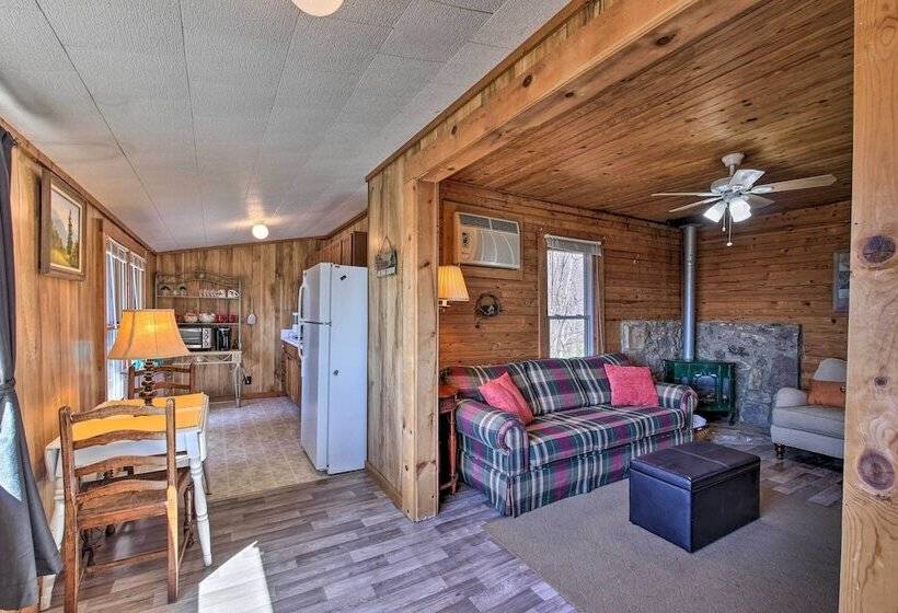 Secluded Ridgetop Hideaway W/ Valley Views!