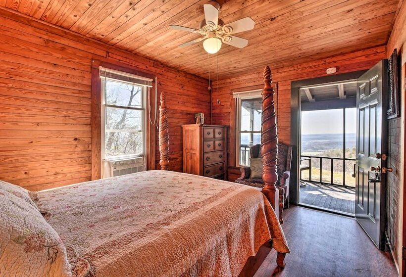 Secluded Ridgetop Hideaway W/ Valley Views!