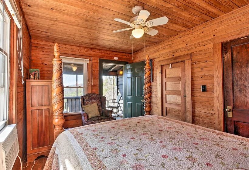 Secluded Ridgetop Hideaway W/ Valley Views!