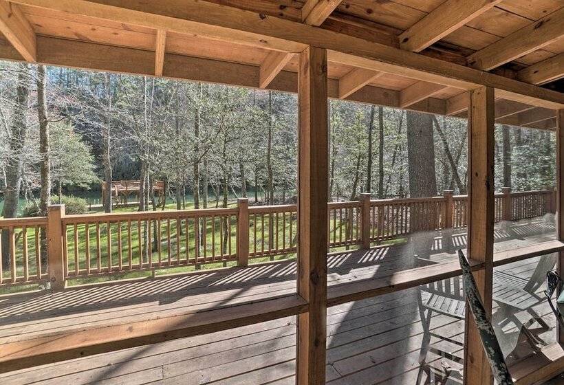 Seed Lake Home On 14 Acres W/ Boat Dock + Kayaks!