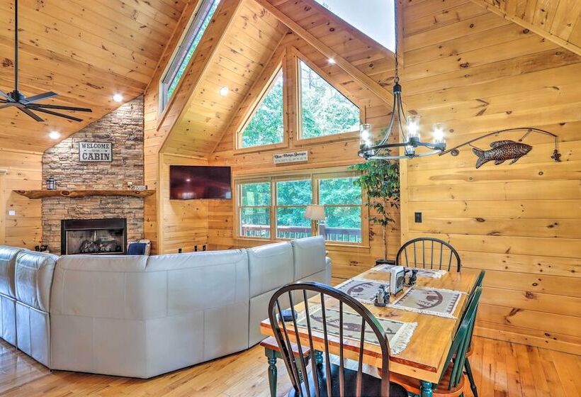 Serene Blue Ridge Cabin ~ 3 Mi To Downtown!