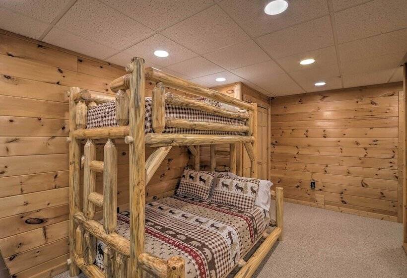 Serene Blue Ridge Cabin ~ 3 Mi To Downtown!