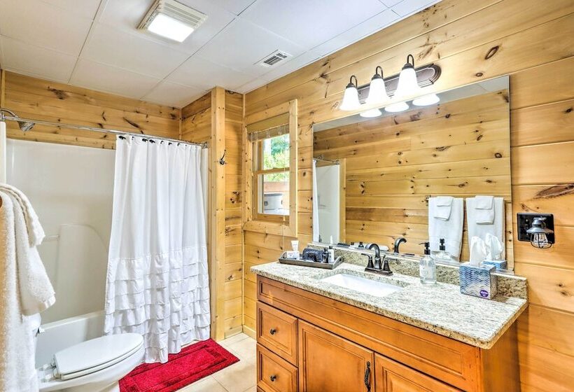 Serene Blue Ridge Cabin ~ 3 Mi To Downtown!