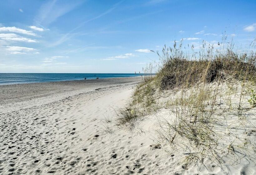 Serene Oak Island Home W/ Private Saltwater Pool!