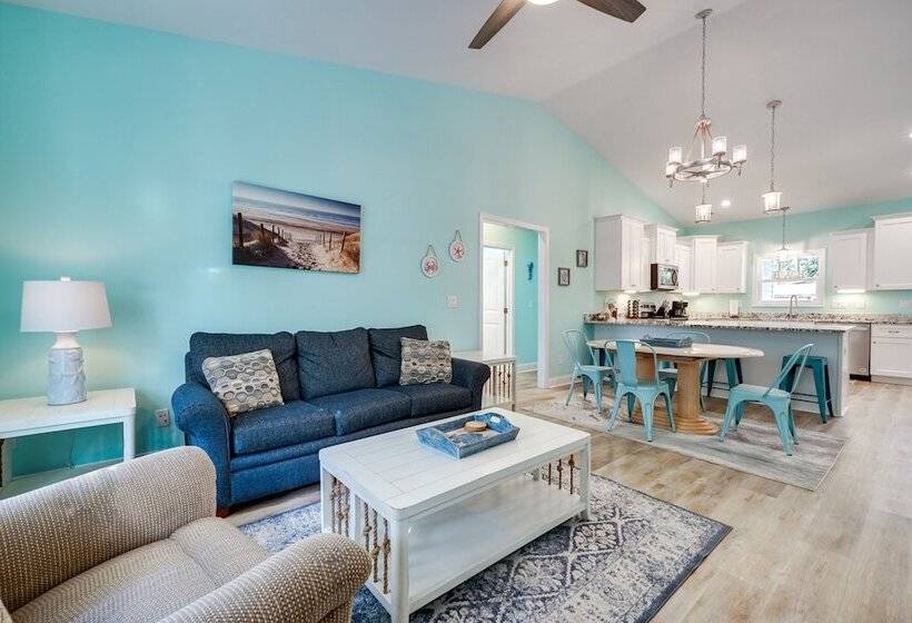 Serene Oak Island Home W/ Private Saltwater Pool!