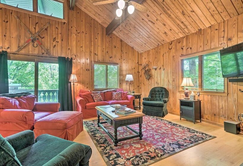 Serene Sky Valley Family Chalet W/ Fireplace