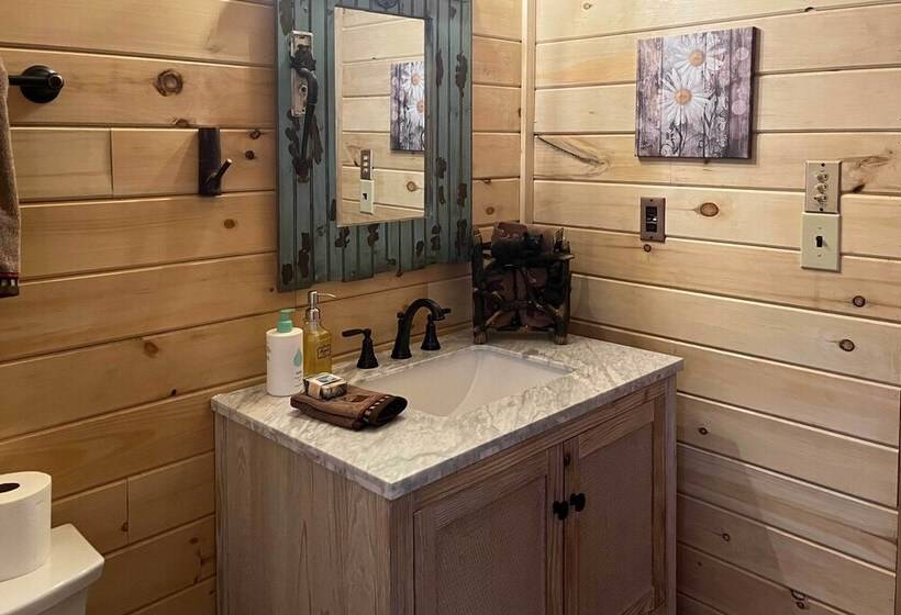 Serenity On The Creek Cabin + Hot Tub & Grill