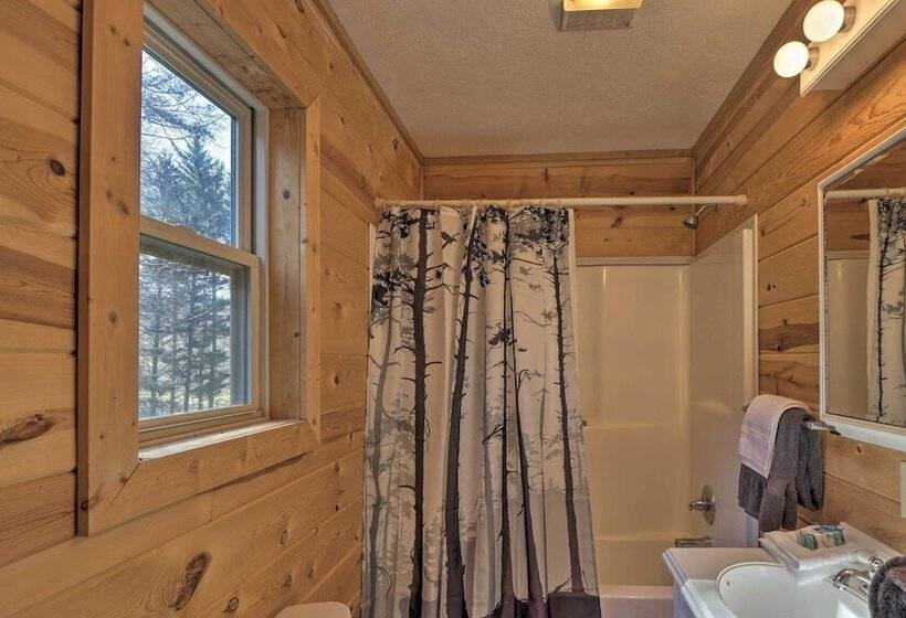 Serenity On The Creek Cabin + Hot Tub & Grill