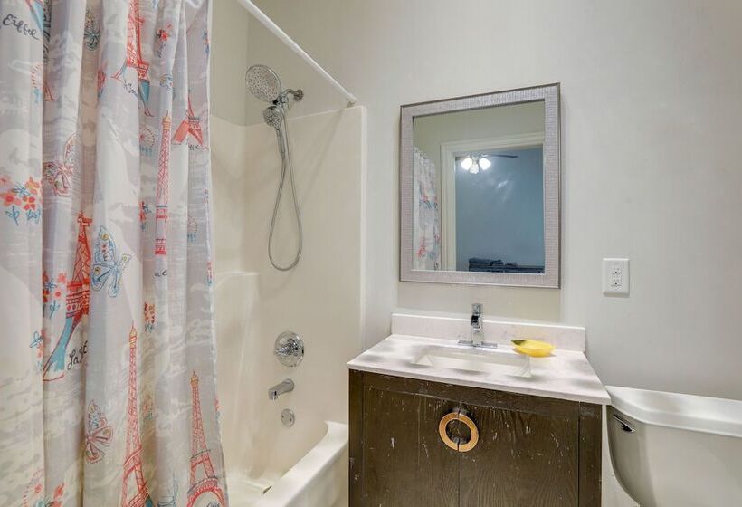 Single Story Home ~ 7 Mi To Old Towne Conyers!