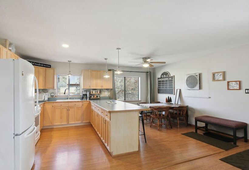 Single Tree Cottage   Walk To Downtown Chama!