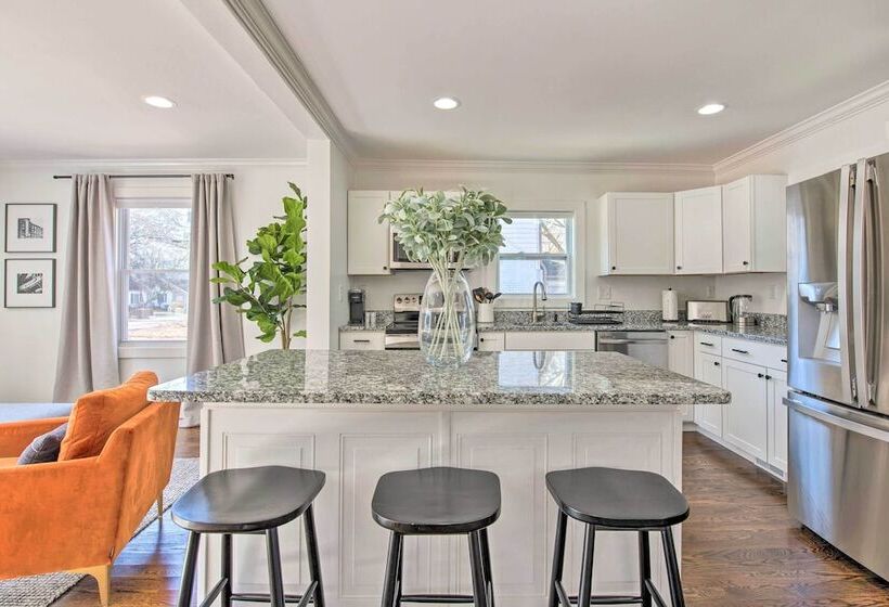 Sleek + Sunny Decatur Home Near Dtwn Atlanta!