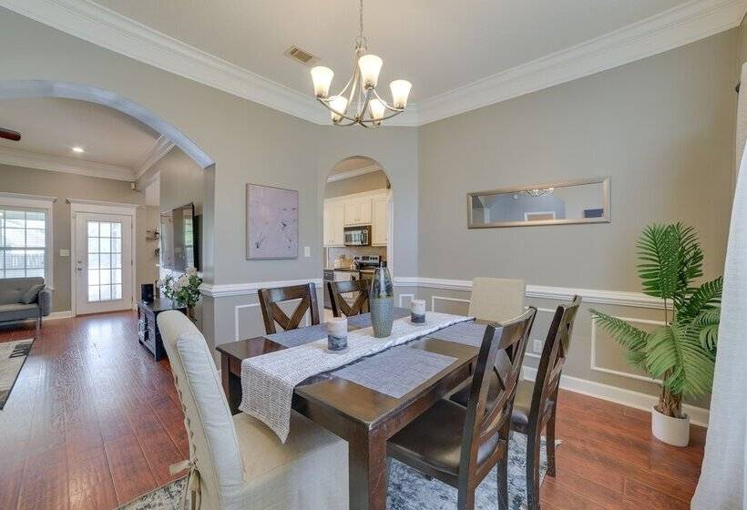 Southern Georgia Home W/ Yard: 8 Mi To Moody Afb