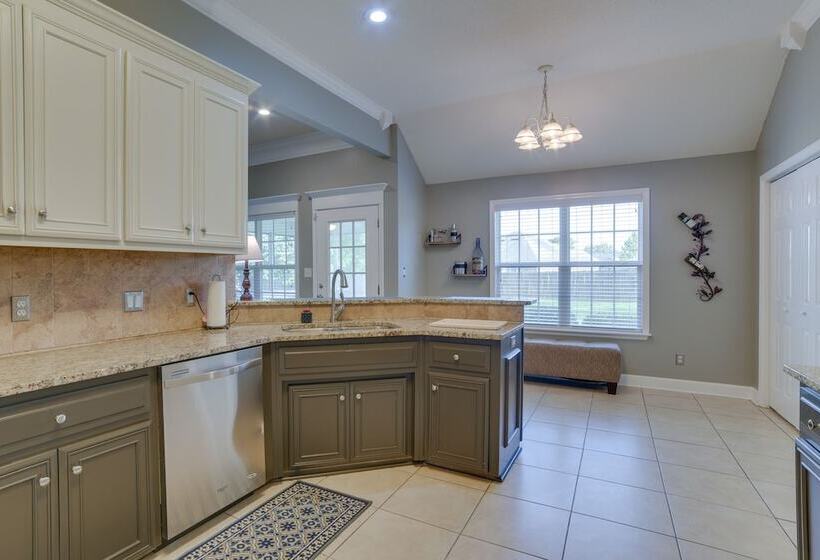 Southern Georgia Home W/ Yard: 8 Mi To Moody Afb