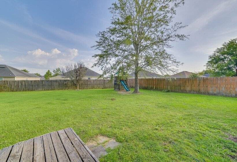 Southern Georgia Home W/ Yard: 8 Mi To Moody Afb