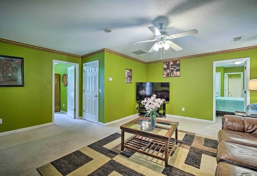 Spacious Acworth Home W/ Deck ~ 1 Mi To Lake