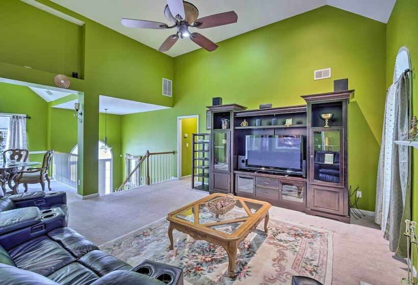 Spacious Acworth Home W/ Deck ~ 1 Mi To Lake