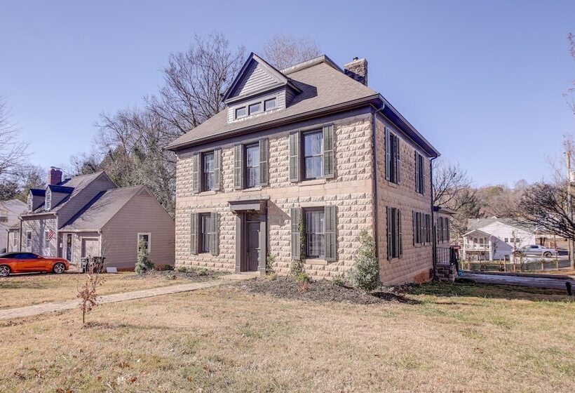 Spacious Athens Home ~ 1 Mi To Downtown!