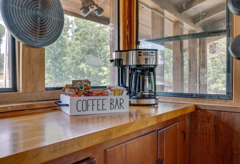 Spacious Buena Vista Cabin W/ Lake Views & Deck