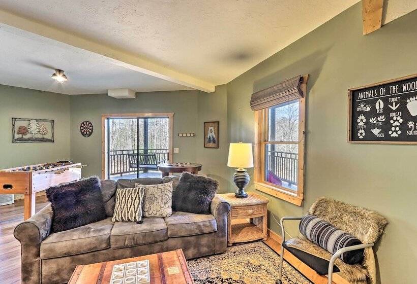 Spacious Ellijay Resort Home W/ Hot Tub!