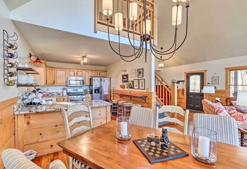 Spacious Ellijay Resort Home W/ Hot Tub!