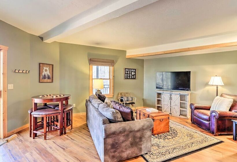 Spacious Ellijay Resort Home W/ Hot Tub!