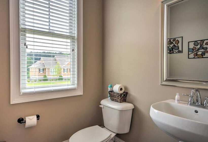 Spacious Family Friendly Retreat W/ Winter Rates!