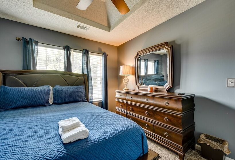 Spacious Fairburn Home: 1 Mi To Cedar Grove Lake!