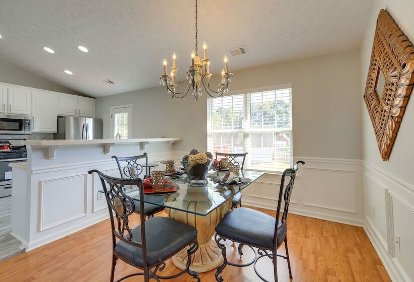 Spacious Georgia Home W/ Deck, Grills & Fireplace!