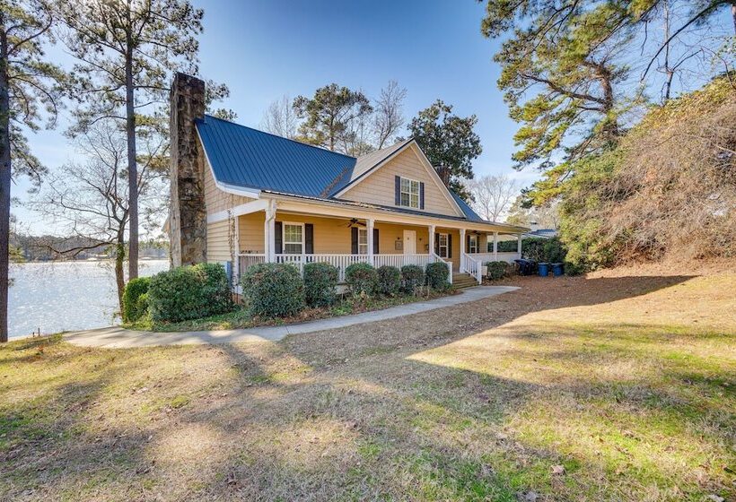 Lake Sinclair Retreat W/ Big Water Views & Dock!