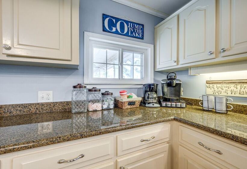 Lake Sinclair Retreat W/ Big Water Views & Dock!