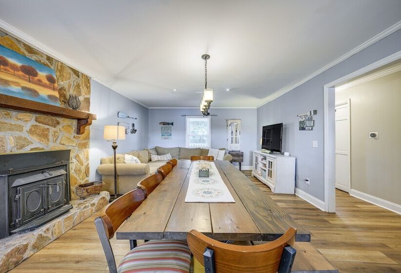 Lake Sinclair Retreat W/ Big Water Views & Dock!