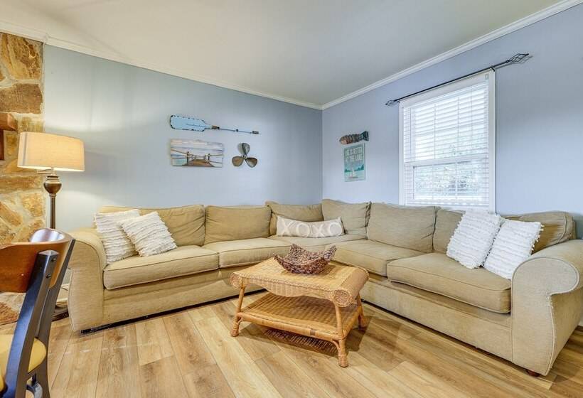 Lake Sinclair Retreat W/ Big Water Views & Dock!