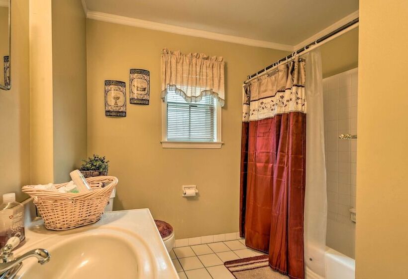 Spacious Memphis Home Walk To Graceland