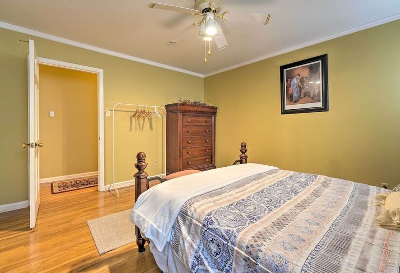 Spacious Memphis Home Walk To Graceland