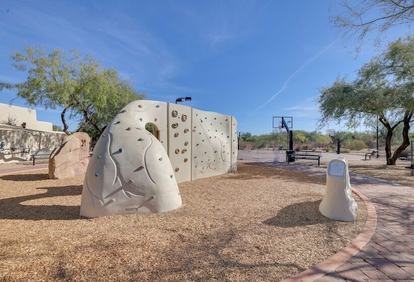 Spacious North Phoenix Oasis W/ Pool & Patio!