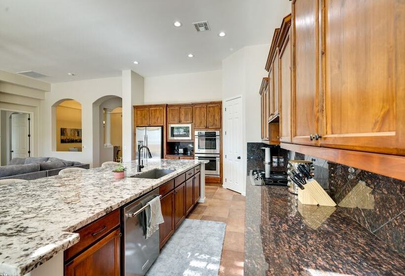 Spacious North Phoenix Oasis W/ Pool & Patio!