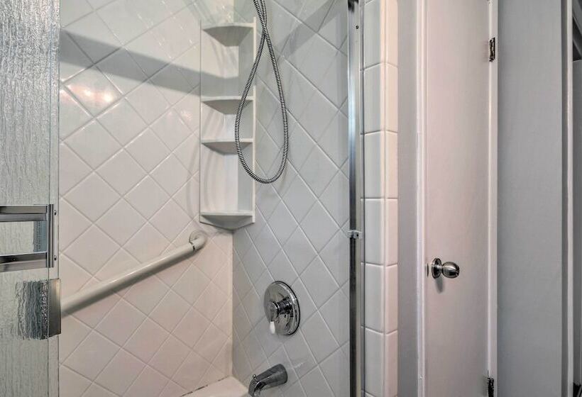 Spacious Retreat ~ 1 Mile To Augusta National!