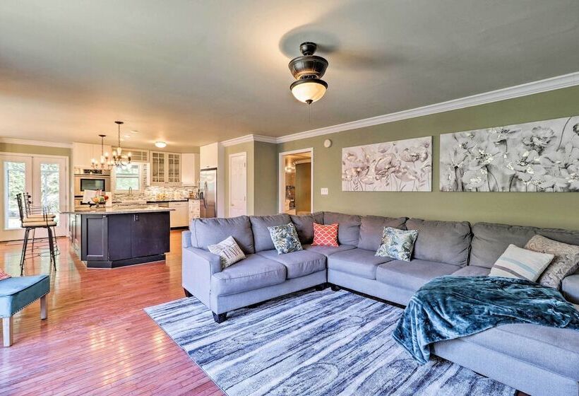 Spacious Stockbridge Manor: Pool Table, 2 Kitchens