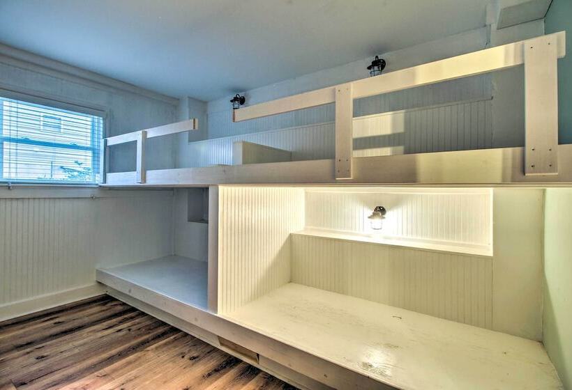 Spacious Tybee Island Retreat W/ Private Pool